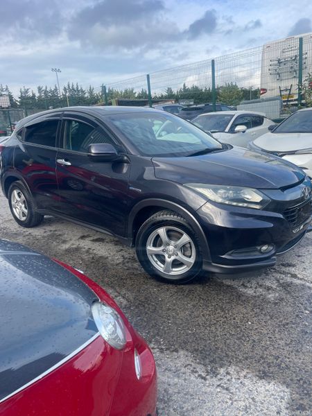 2015 Honda Vezel, 2 of 13