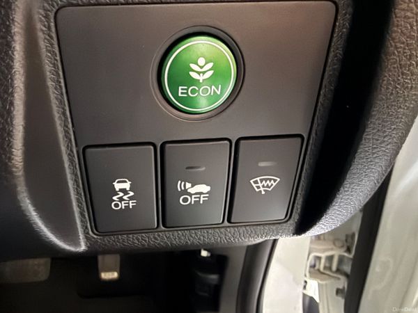 2016 Honda Vezel (HRV) 1.5 Hybrid Automatic, 398701407