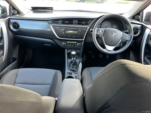 Toyota Auris 2014  D-4D 90 (1.4) 5Dr Terra 398856385