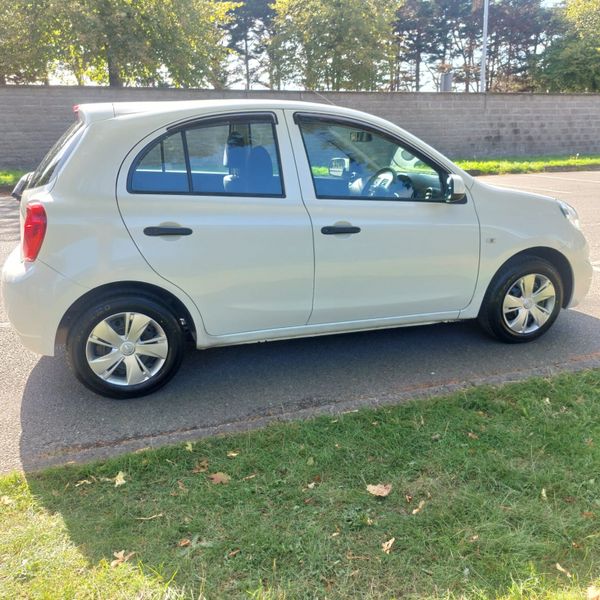 Nissan March-Auto 22,500 km 398834503