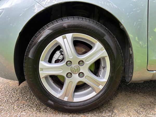 Toyota Yaris 2010 1.0 398968561