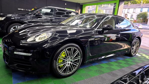 Porsche Panamera 2016  1 Year Warranty Full Servic 398970707