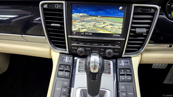 Porsche Panamera 2016  1 Year Warranty Full Servic 398970731