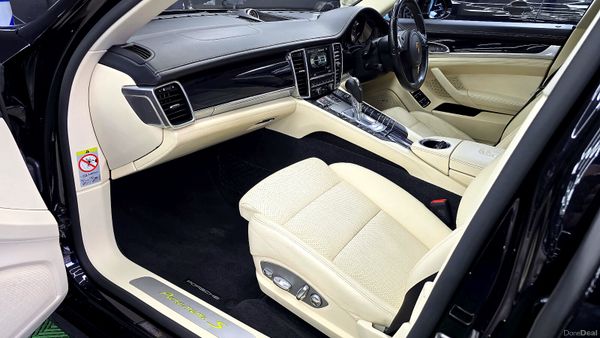 Porsche Panamera 2016  1 Year Warranty Full Servic 398970735