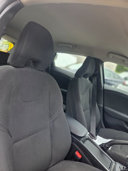 Stunning D2 Volvo V40 Low Mileage 398971695