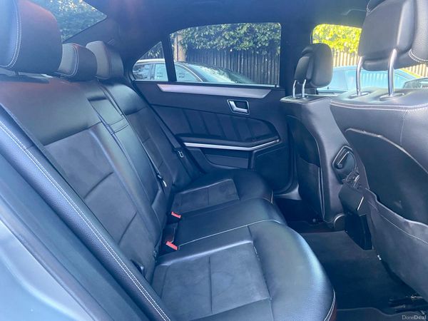 13 Mercedes-Benz E220 CD 398934081
