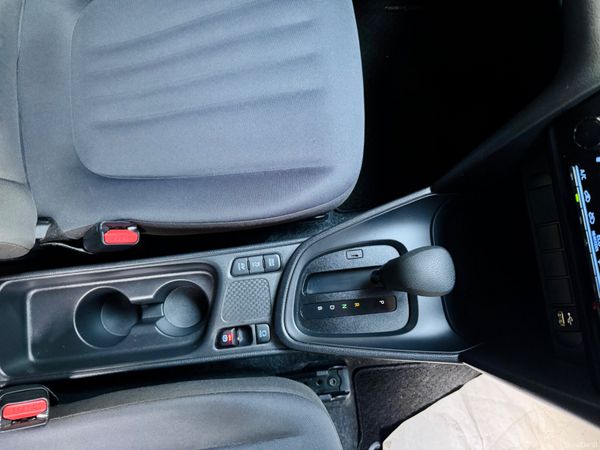 2022 Toyota Yaris Cross 1.5 Hybrid Automatic 399071267