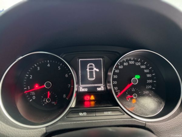 Volkswagen Polo 2016 399093557