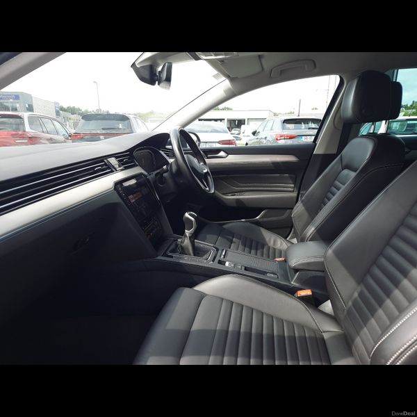 2022 Volkswagen Passat Elegance, 5 of 13