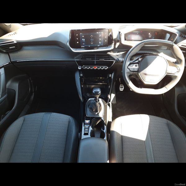 2023 Peugeot 2008 Allure, 3 of 14