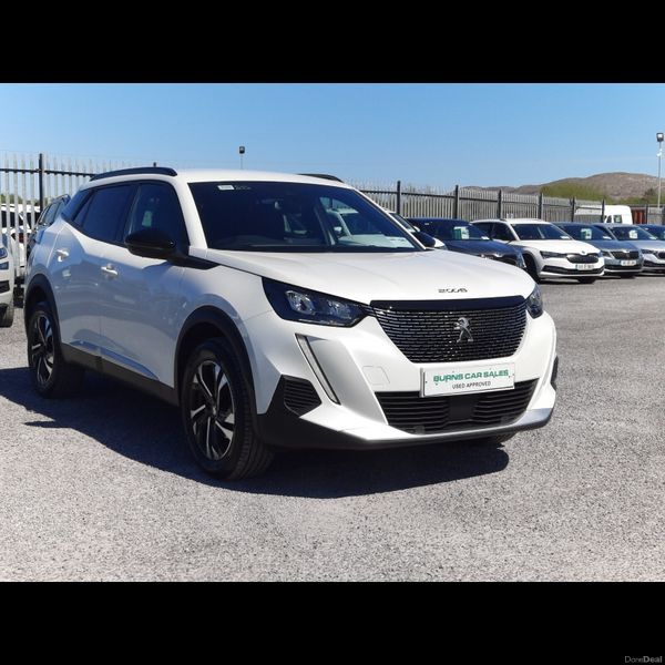 Peugeot 2008 MPV, Petrol, 2023, White