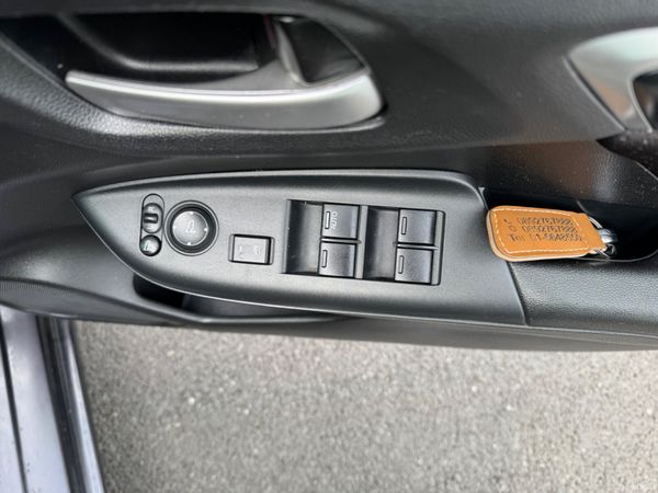 2015Honda FIT/JAZZ 1.5 Hybrid automatic 399157465