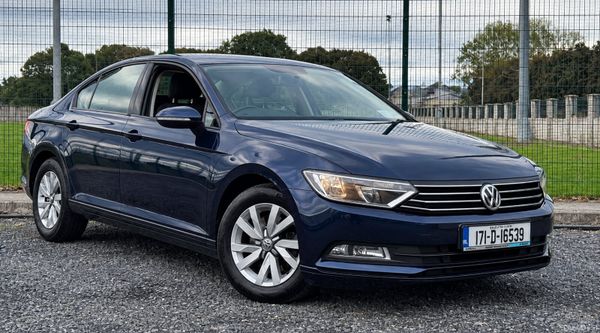 Volkswagen Passat Saloon, Diesel, 2017, Blue