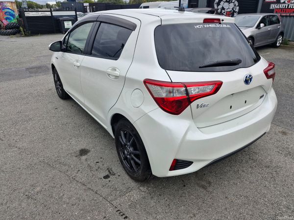 2017 Toyota Vitz 1.5L Hybrid Low Miles Automatic 399177229