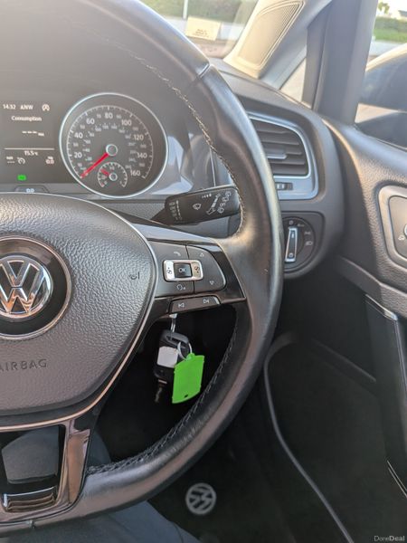Volkswagen Golf Trendline 2018 399114333