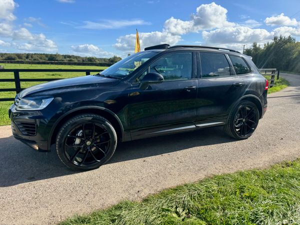 151 Volkswagen Touareg R-Line 2 Seater***** 399117291