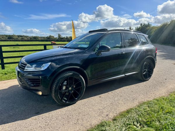 151 Volkswagen Touareg R-Line 2 Seater***** 399117293