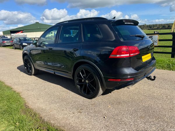 151 Volkswagen Touareg R-Line 2 Seater***** 399117303