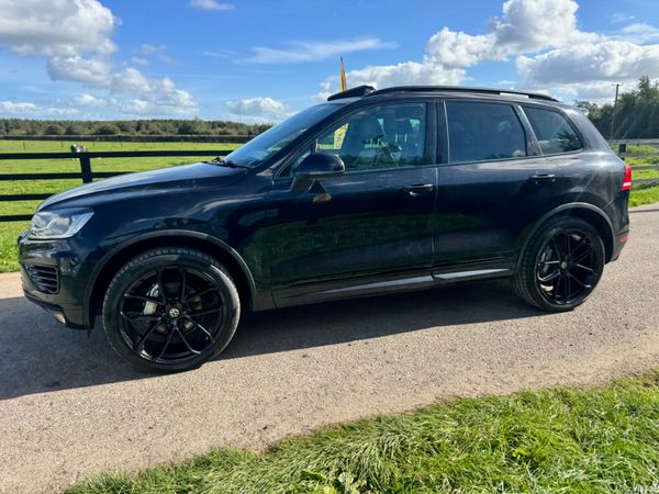 151 Volkswagen Touareg R-Line 2 Seater***** 399117305