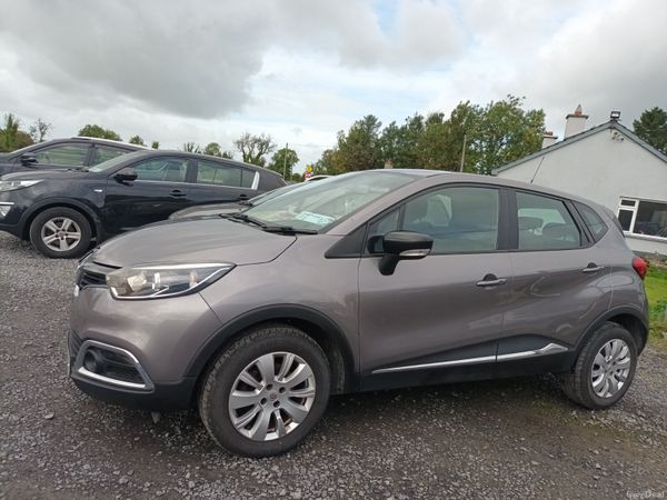 Renault Captur 2017 399243565