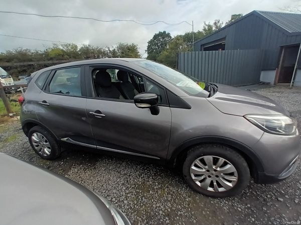 Renault Captur 2017 399243613