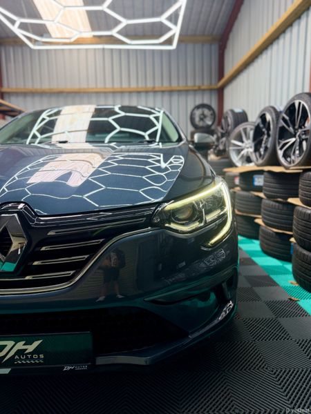 2016 (162) Renault Megane - GT line interior! 399253523
