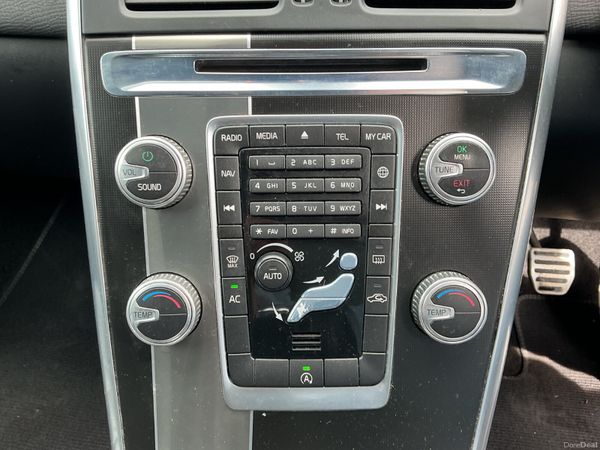 2015 VOLVO XC60 2.0 DIESEL R-DESIGN LOW KMS 399204565