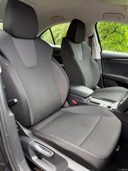 Immaculate  Automatic 231 Skoda Octavia Ambition! 399213651