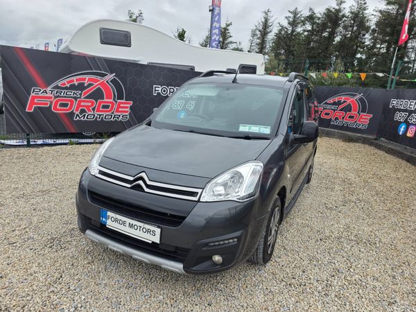 2016 Citroen Berlingo VTR, 2 of 10
