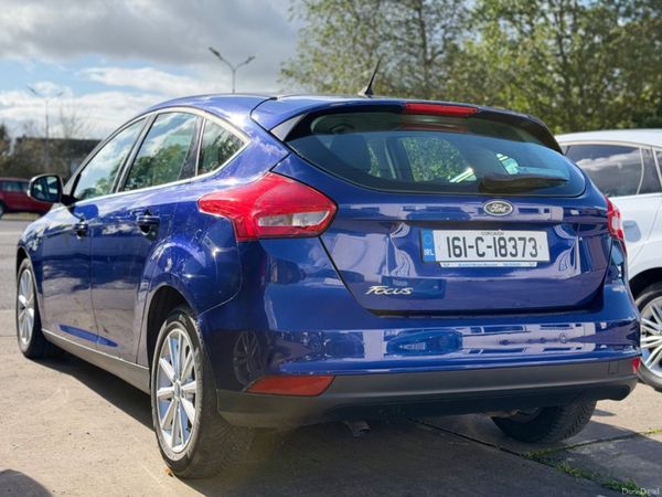 Ford Focus TITANIUM 399377527