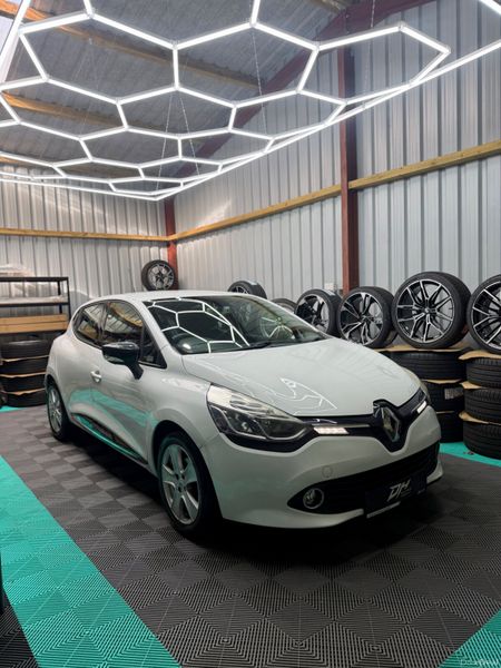 2016(162) Renault Clio 1.1 Petrol - Manual! 399326471