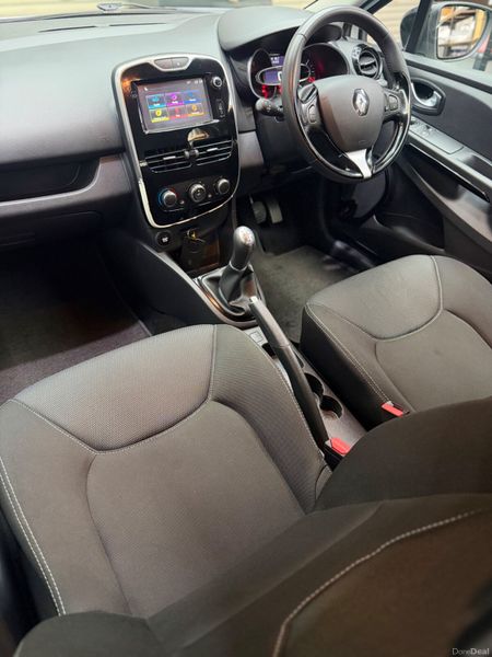 2016(162) Renault Clio 1.1 Petrol - Manual! 399326485