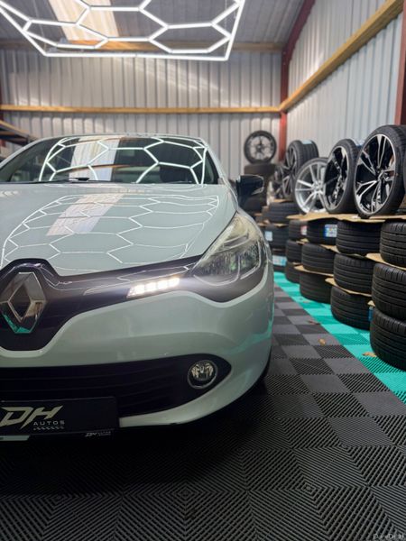 2016(162) Renault Clio 1.1 Petrol - Manual! 399326487