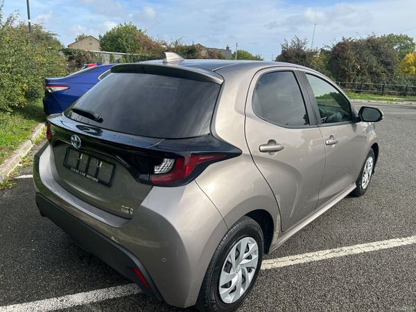 TOYOTA YARIS HYBRID 2021 399456977