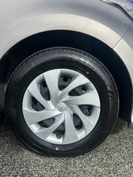 TOYOTA YARIS HYBRID 2021 399456985