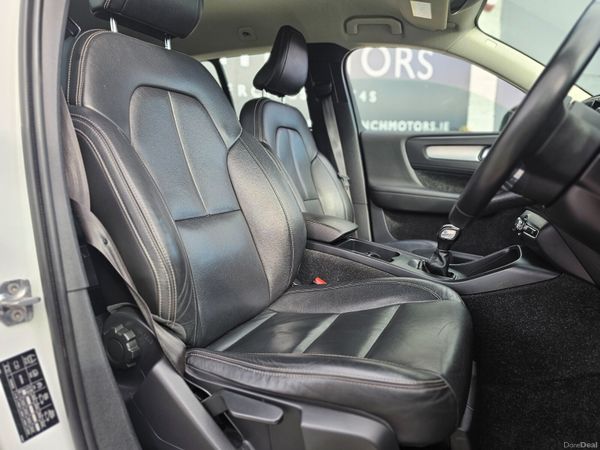 VOLVO XC40 MOMENTUM 150 BHP // 04/27 NCT 399464419