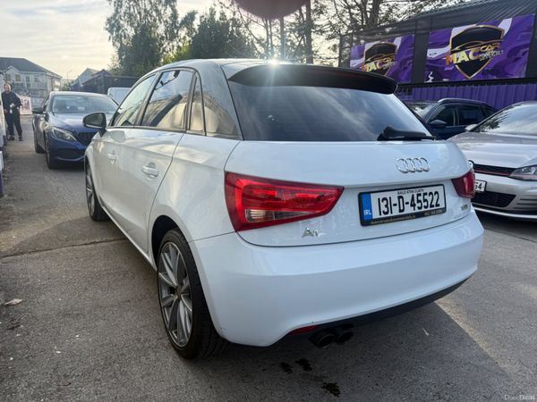 Audi A1 2013 399492761