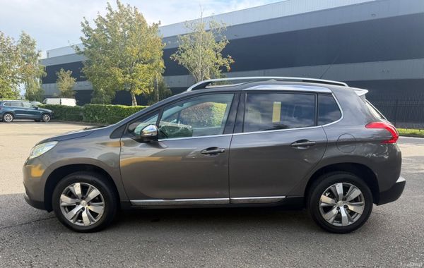 Peugeot 2008 1.2 Puretech Allure 399561629
