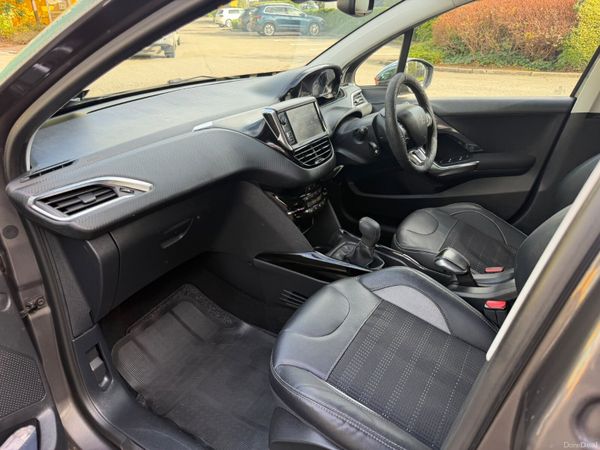 Peugeot 2008 1.2 Puretech Allure 399561639