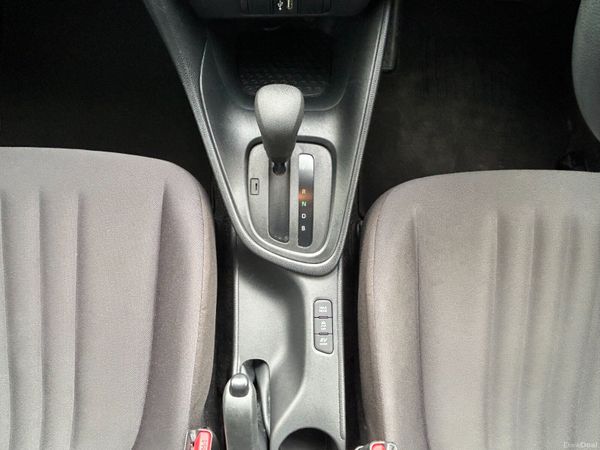 Toyota Yaris 1.5 Hybrid 2021 399649447