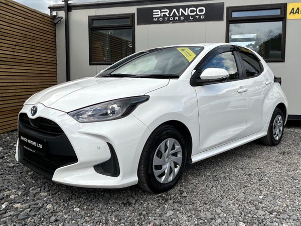 Toyota Yaris 1.5 Hybrid 2021 399649481
