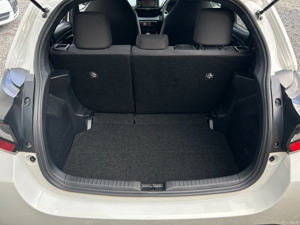 Toyota Yaris 1.5 Hybrid 2021 399649539
