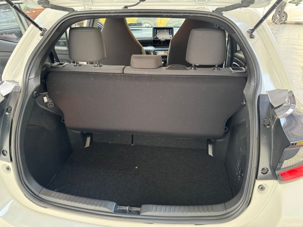 Toyota Yaris 2023 399652273
