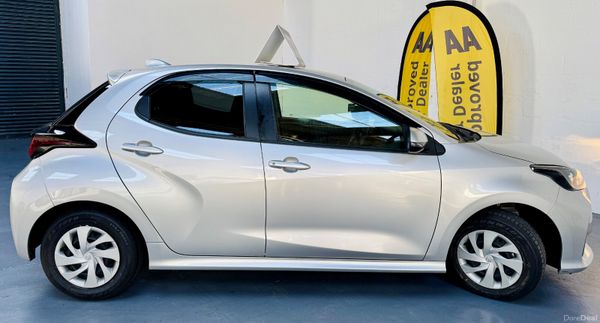 Toyota Yaris 2021 Hybrid Automatic with very 399678245