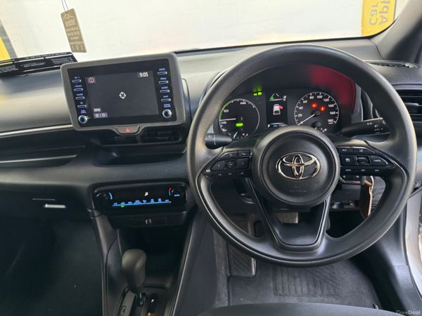 Toyota Yaris 2021 Hybrid Automatic with very 399678247