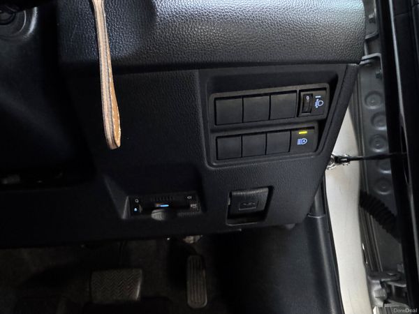 Toyota Yaris 2021 Hybrid Automatic with very 399678253