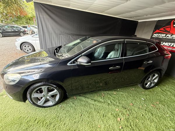 2013 Volvo V40 ES, 4 of 18