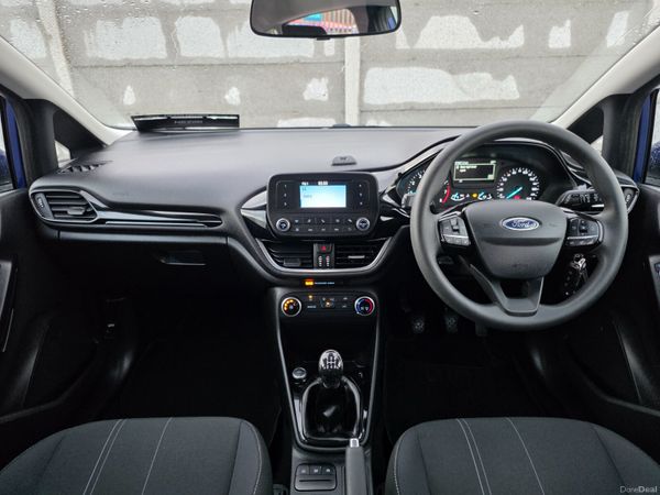 Ford Fiesta 1.1L 70 PS Zetec NCT 04/28 399619083