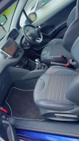 2015 Peugeot 208 1.2 399622741
