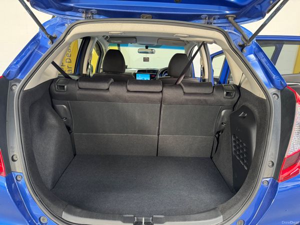 2015 Honda Fit / Jazz 1.5 Hybrid Automatic 399747831